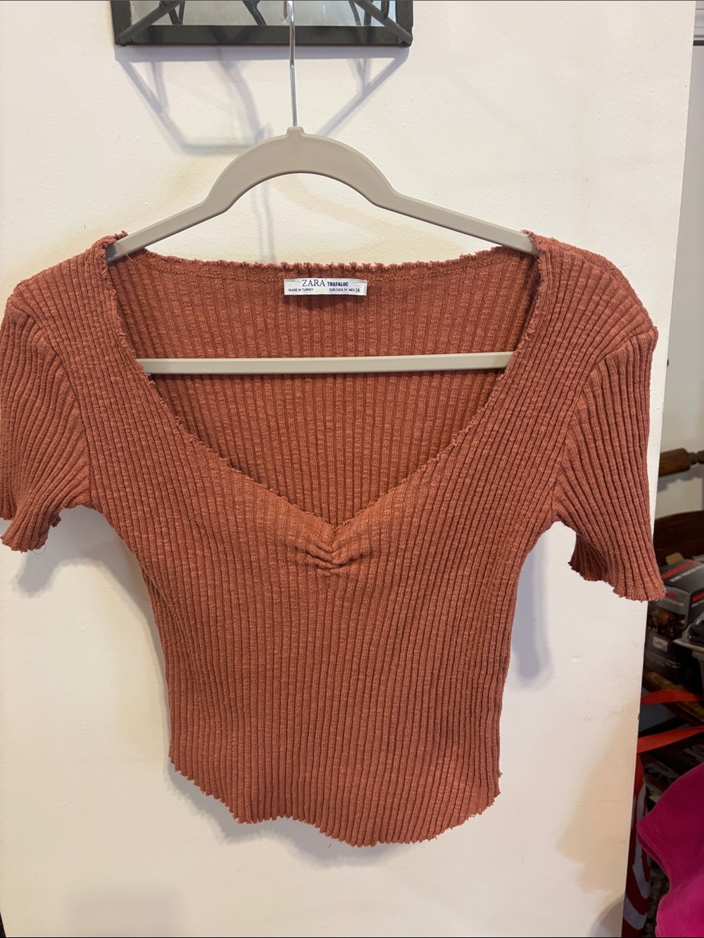 Zara Ribbed V-Neck Short Sleeve Top in Rust